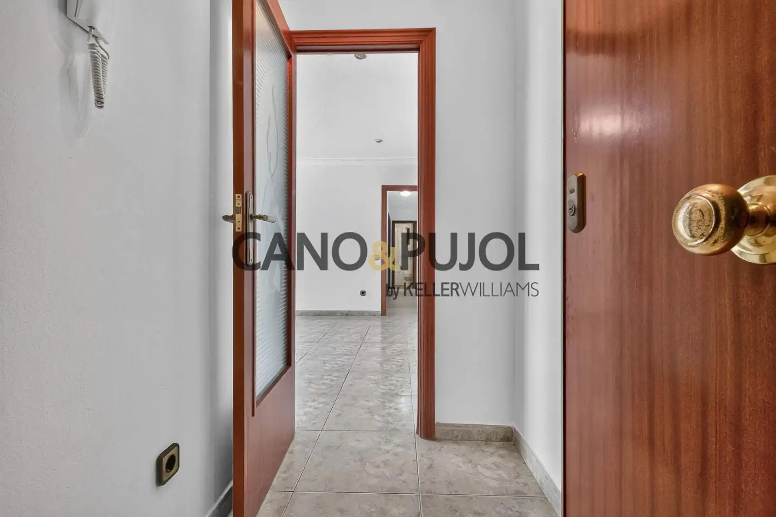 Piso en venta en Palau-solità i Plegamans con Calefacción y Terraza