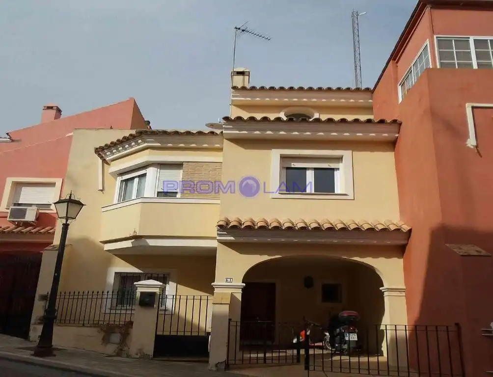 Casa en venda a Calle Camilo José Cela