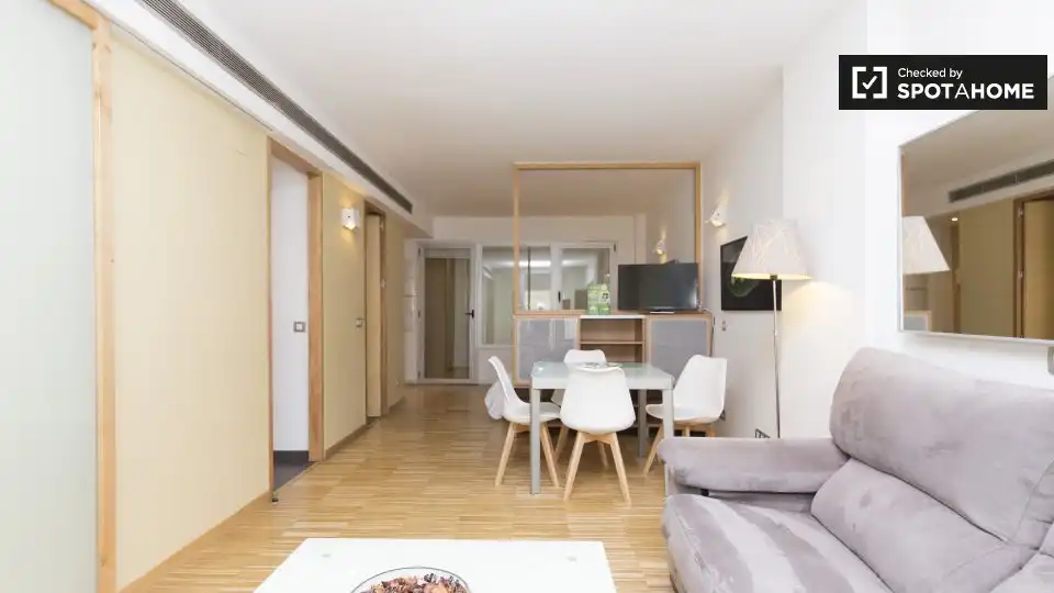 Piso con terraza en alquiler en Centro, imagen 2