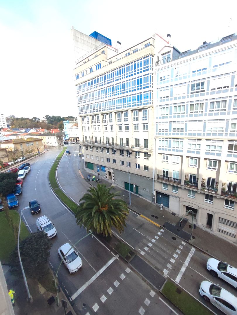 Vista exterior de Pis en venda en A Coruña Capital  amb Calefacció, Parquet i Traster