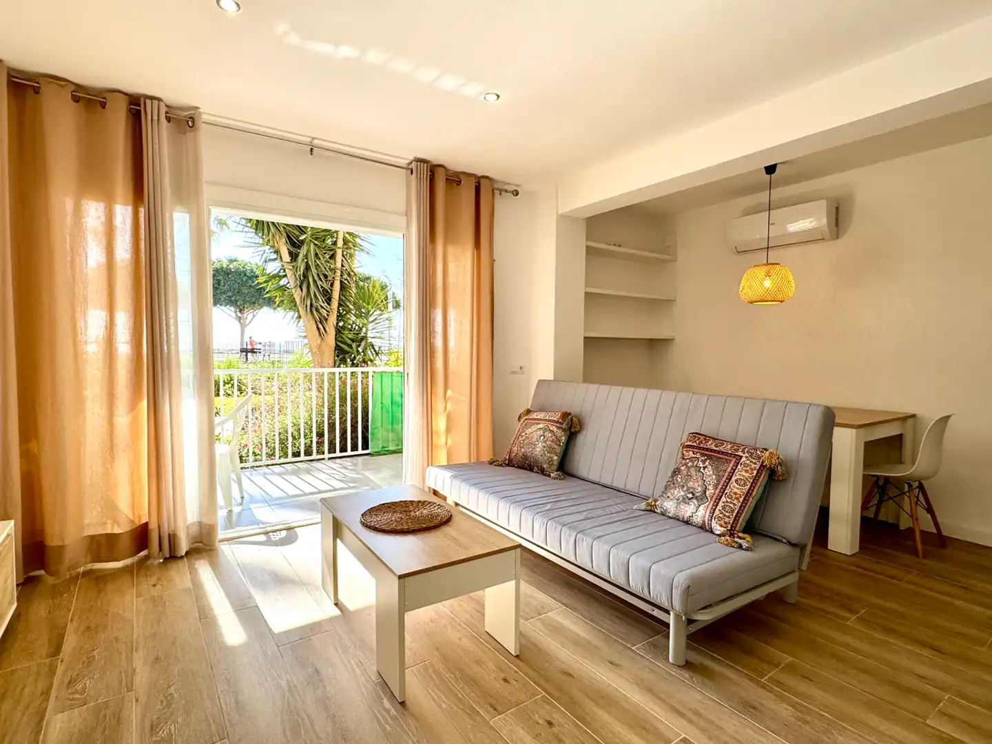 Sala de estar de Apartamento en venta en Cambrils con Aire acondicionado, Amueblado y Horno