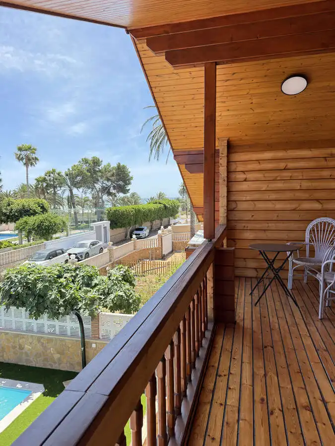 Terraza de Casa o chalet de alquiler en Roquetas de Mar con Jardín privado, Piscina y Amueblado