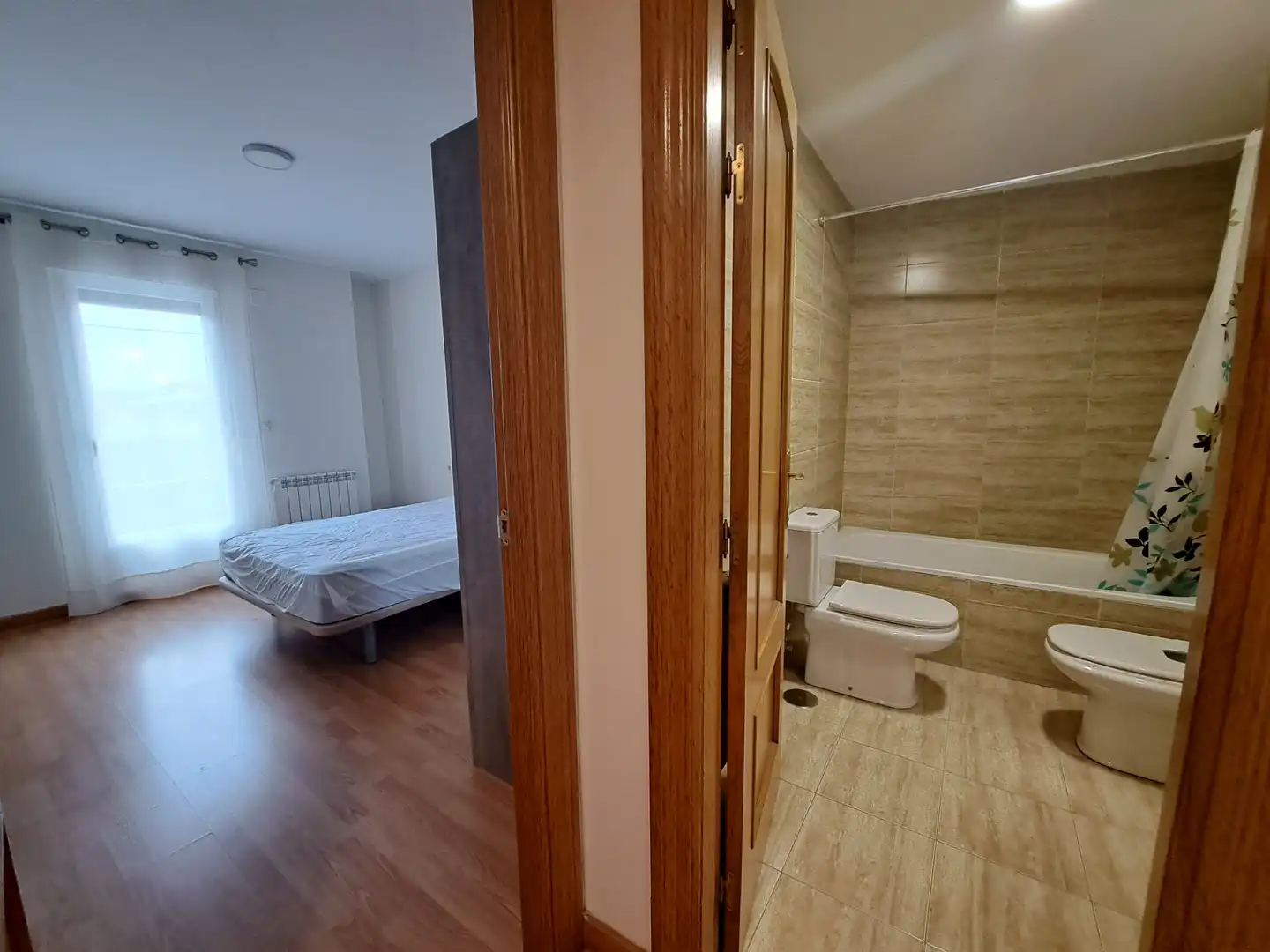 Habitación de Apartamento de alquiler en San Andrés del Rabanedo con Calefacción, Parquet y Trastero