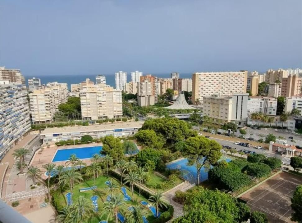 Vista exterior de Pis de lloguer en Alicante / Alacant amb Aire condicionat, Jardí privat i Terrassa