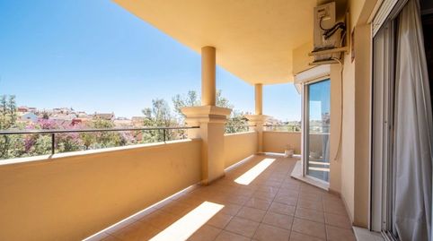 Foto 2 de Piso en venta en Los Pacos, Fuengirola