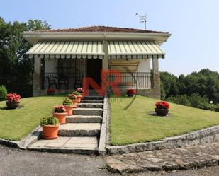 Vista exterior de Casa o xalet en venda en Amoeiro amb Terrassa i Piscina