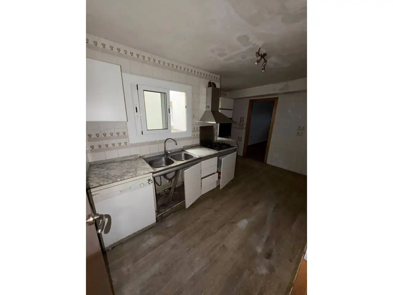 Cocina de Piso en venta en Terrassa con Parquet y Balcón