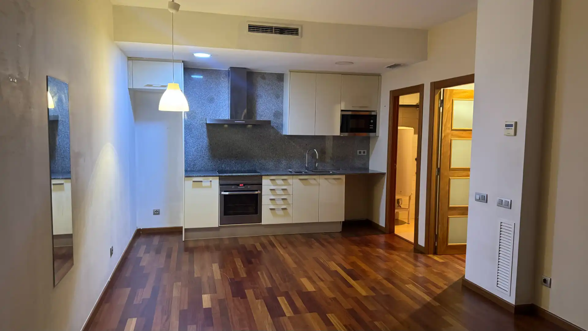 Küche von Wohnung zum Verkauf in Montcada i Reixac mit Klimaanlage, Heizung und Parkett
