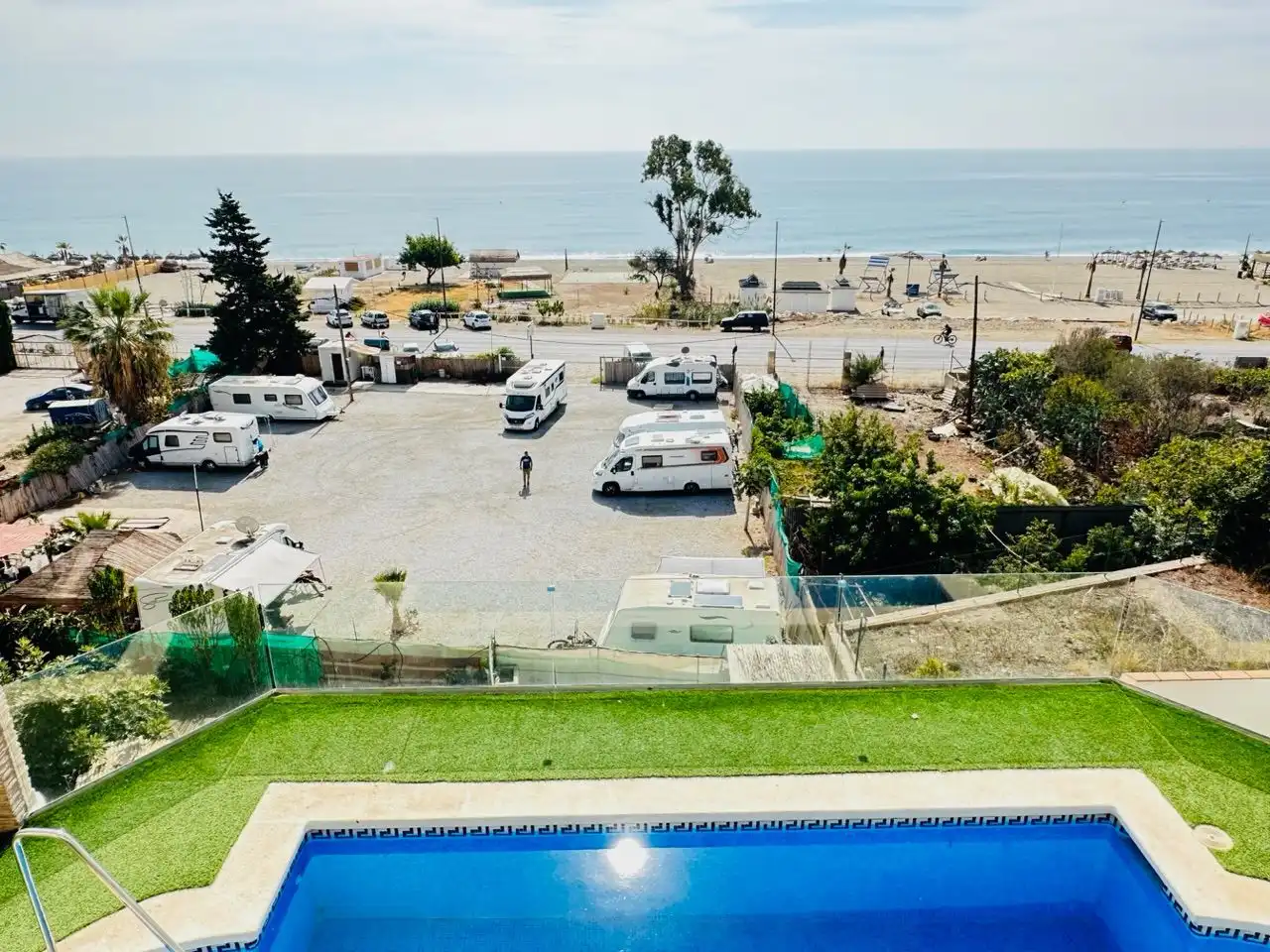 Aparcament de Casa o xalet en venda en Torrox amb Aire condicionat, Jardí privat i Traster