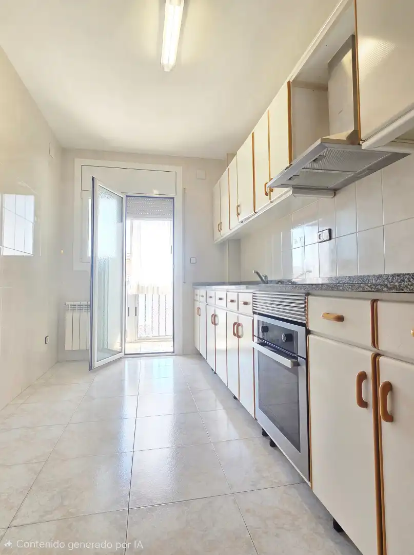 Cocina de Piso en venta en Cerdanyola del Vallès con Aire acondicionado, Calefacción y Balcón