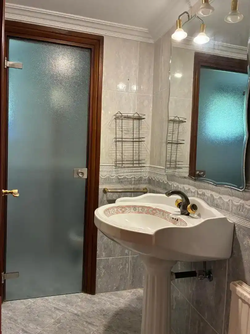 Bany de Casa o xalet per a compartir en Hondarribia amb Jardí privat, Parquet i Moblat