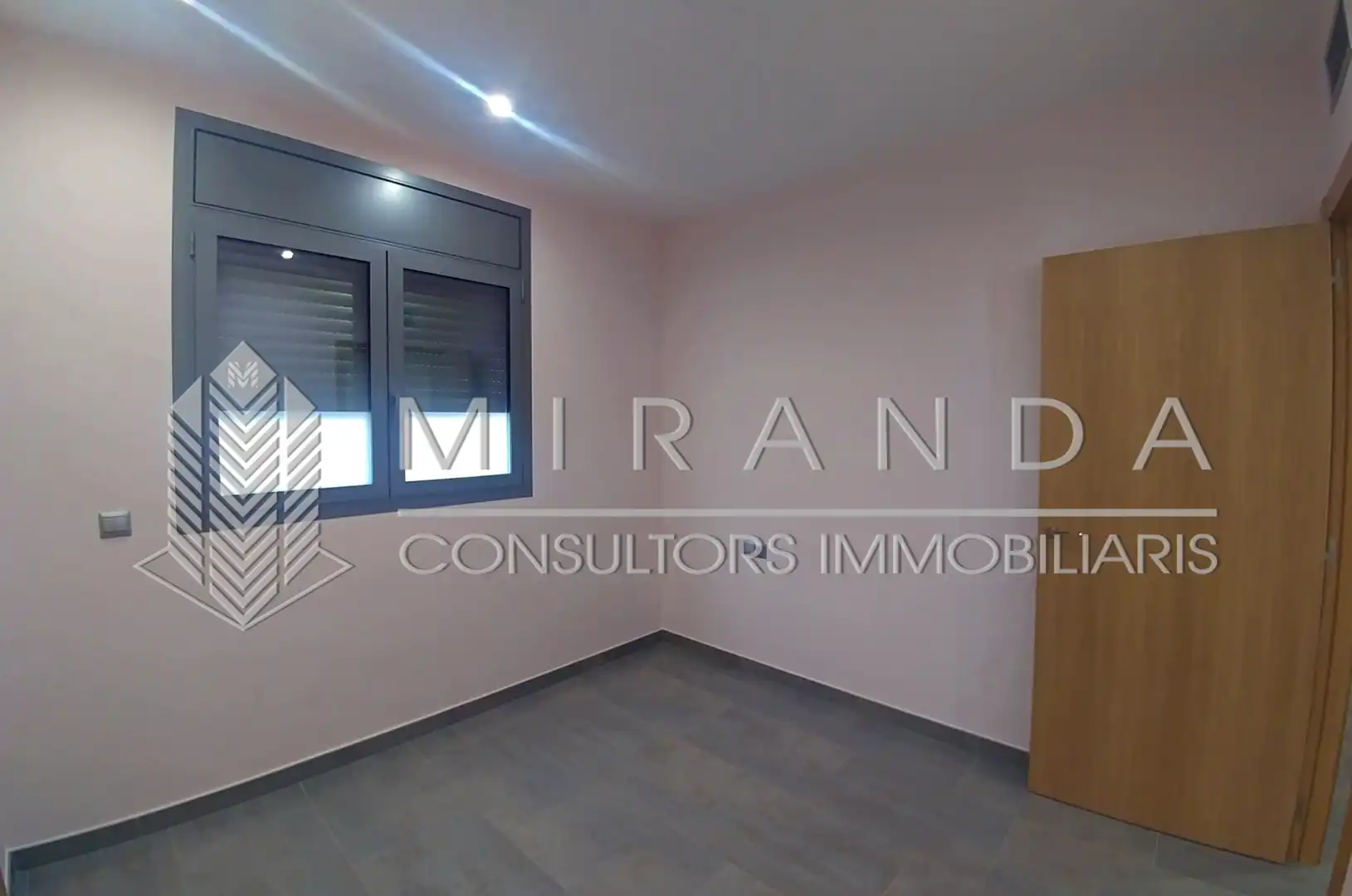 Habitación de Piso de alquiler en Granollers con Aire acondicionado, Calefacción y Horno