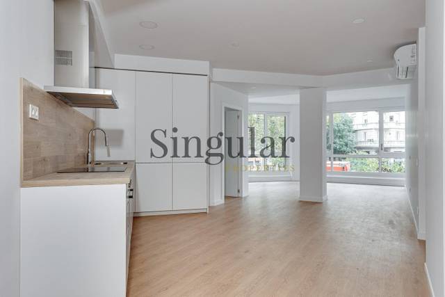 Piso en Venta en Carrer de Còrsega en Vila de Gràcia