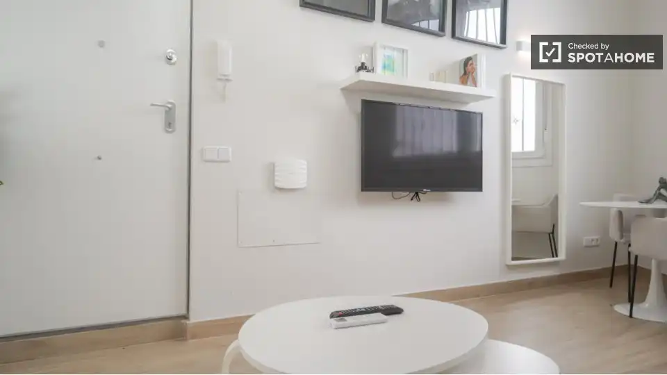 Flat with terrace to rent in Tetuán, imagen 6