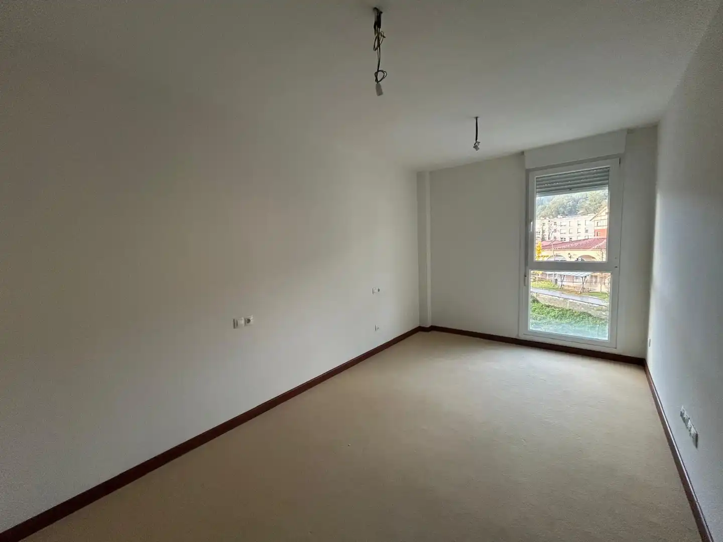 Habitación de Piso en venta en Zalla  con Trastero y Balcón