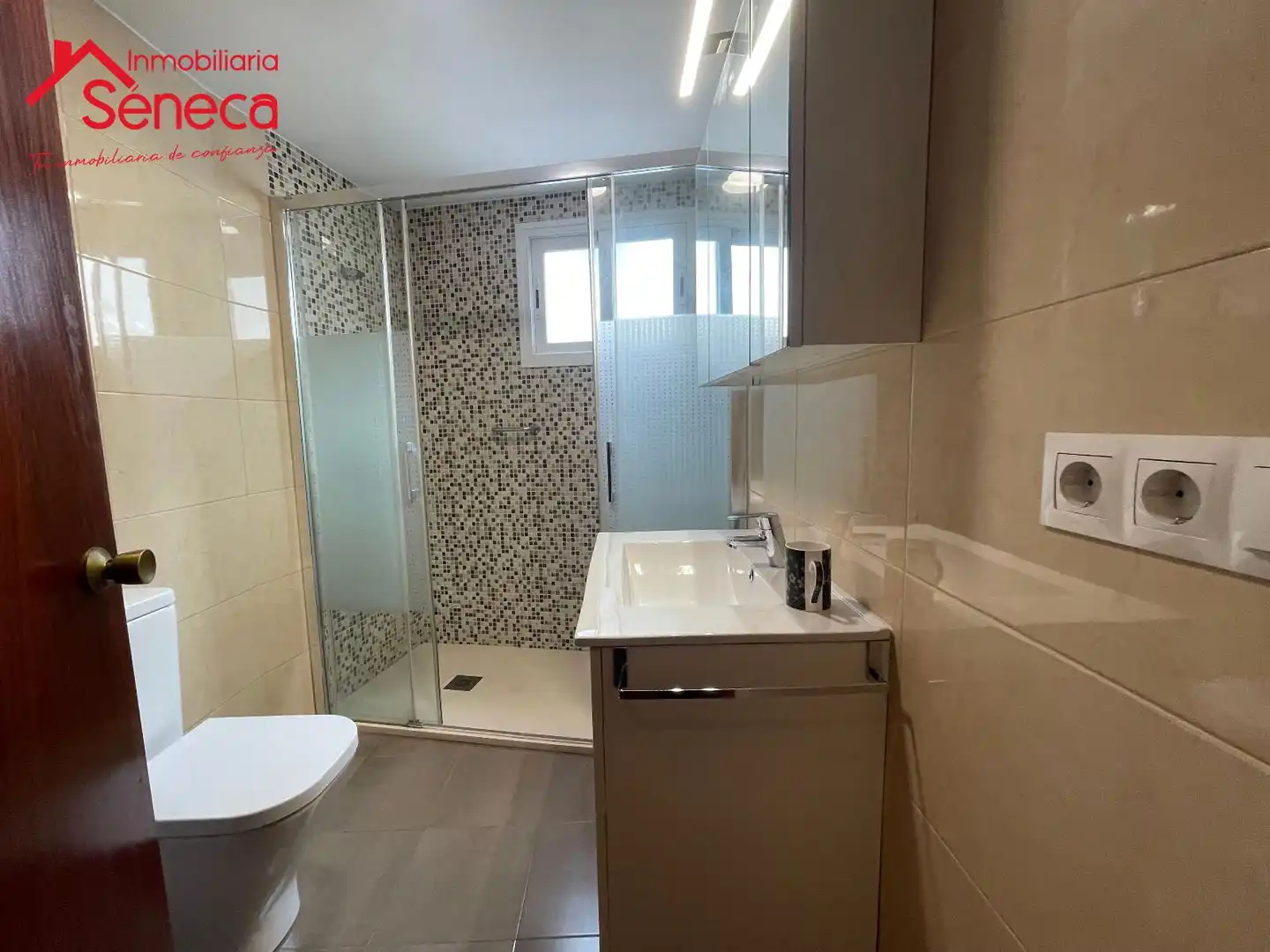 Baño de Piso en venta en Córdoba con Aire acondicionado, Terraza y Trastero