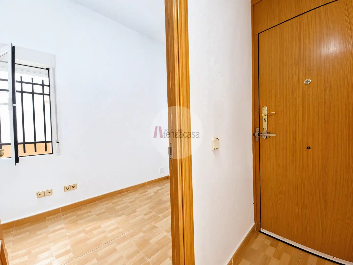 Flat for rent in Madrid  with Air Conditioner, Heating and Washing machine