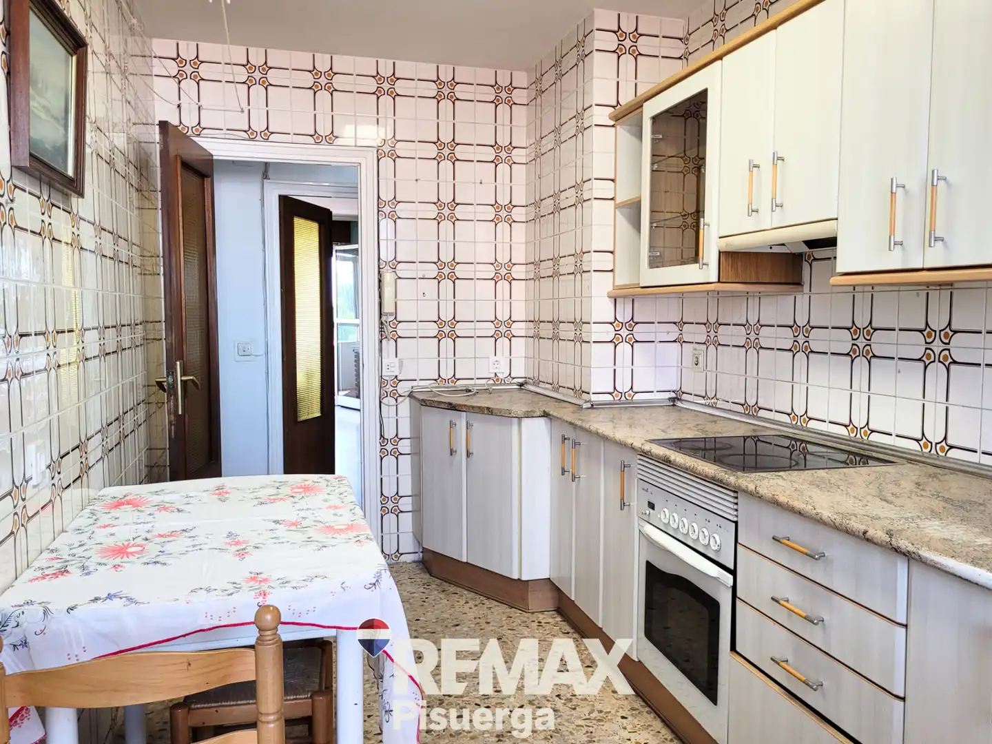 Cocina de Piso en venta en Valladolid con Terraza y Balcón