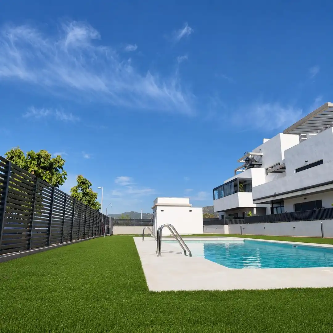 Piscina de Pis en venda en Córdoba amb Calefacció, Jardí privat i Parquet