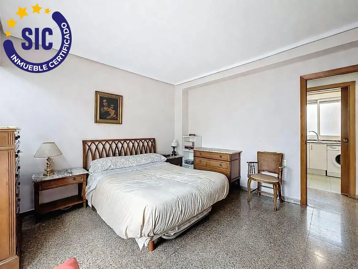 Habitación de Piso en venta en Valencia con Calefacción y Terraza