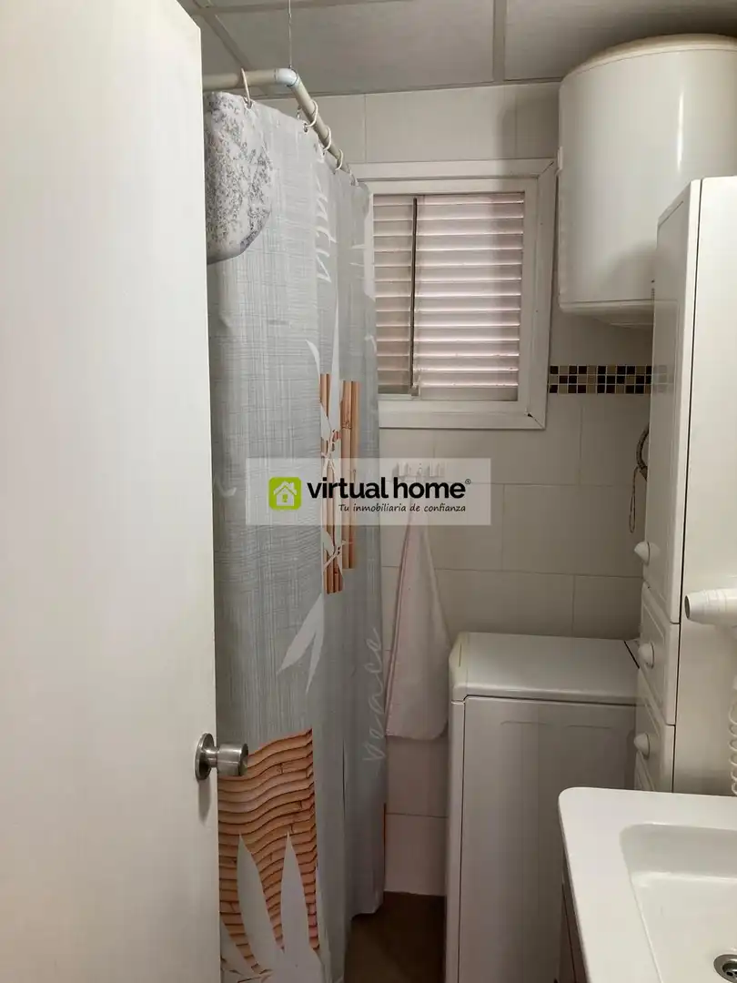 Bathroom of Study for sale in Benidorm  with Private garden and Community pool