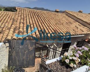 Vista exterior de Pis en venda en Almuñécar amb Jardí privat i Piscina comunitària
