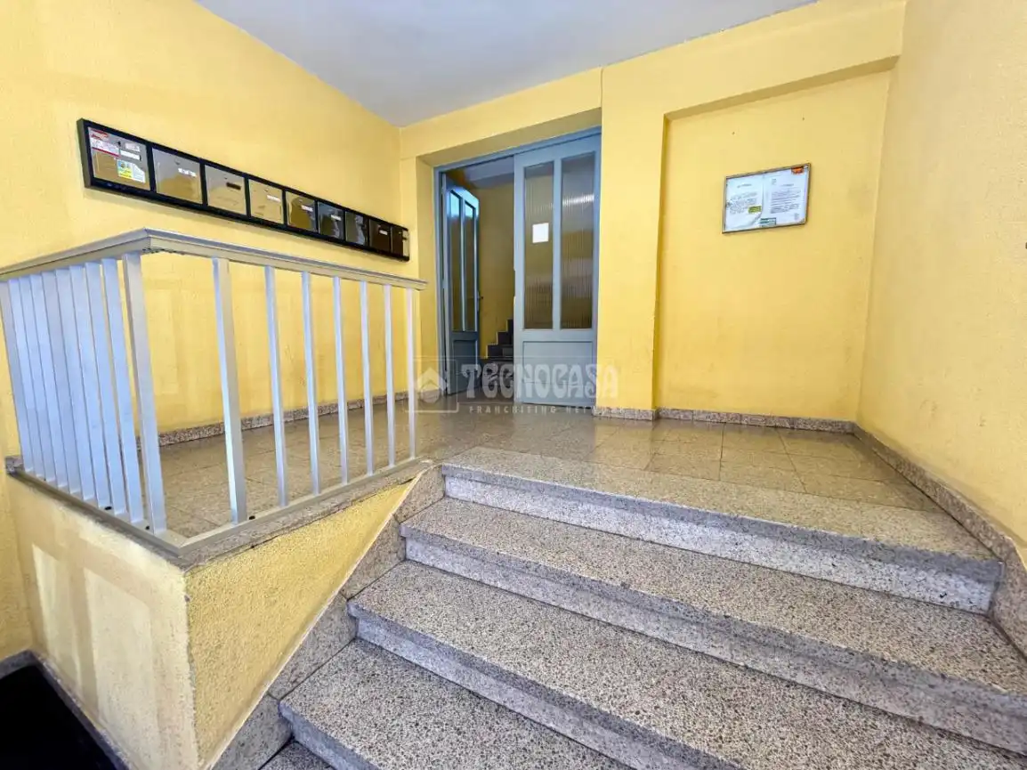 Piso en venta en León Capital  con Calefacción, Parquet y Balcón