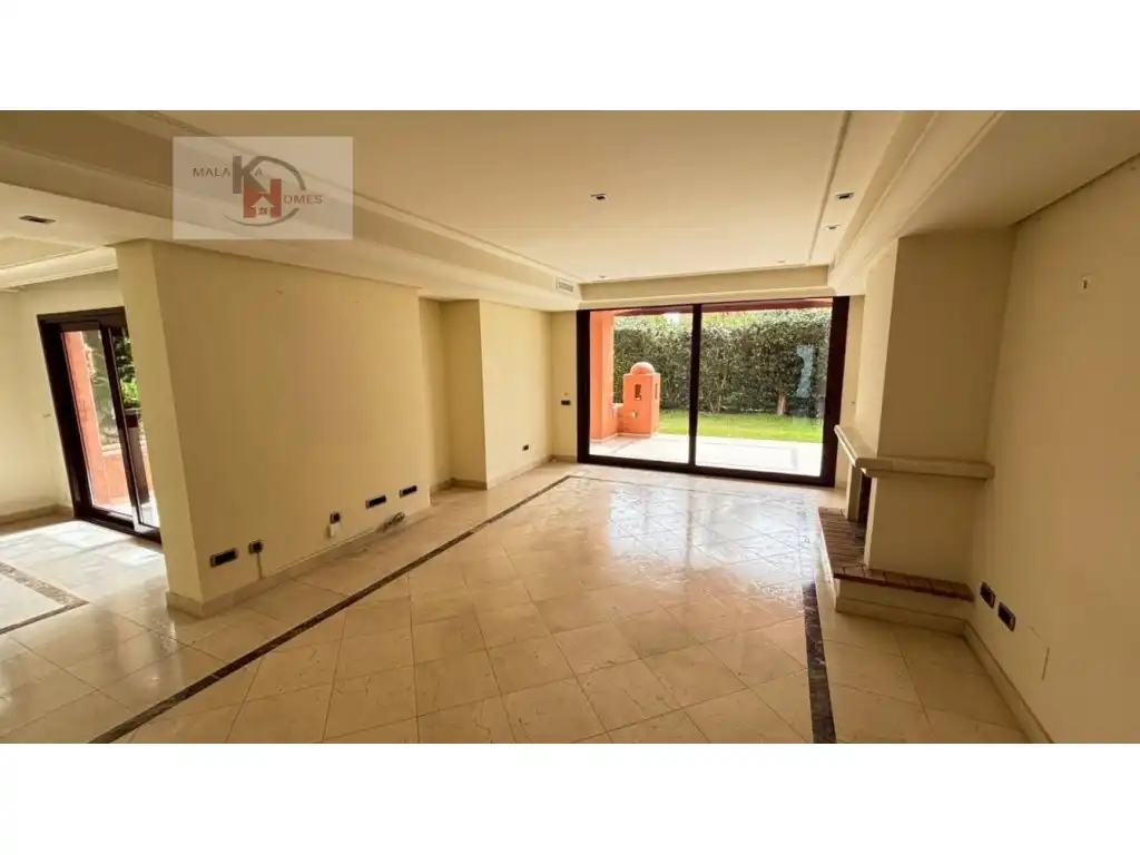 Casa adosada en venta en Lomas de Marbella Club