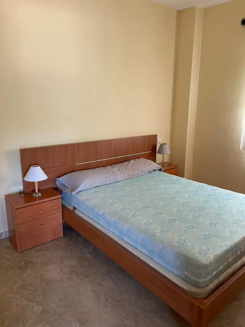 Habitación de Piso de alquiler en Badajoz con Aire acondicionado, Calefacción y Amueblado