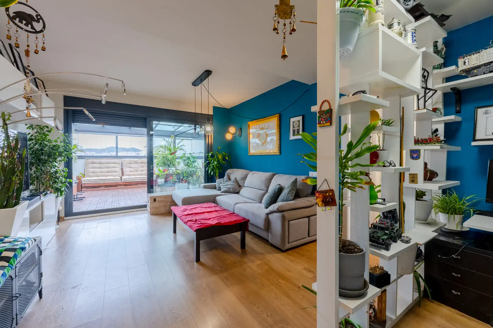 Sala de estar de Ático en venta en Sant Adrià de Besòs con Aire acondicionado, Calefacción y Parquet