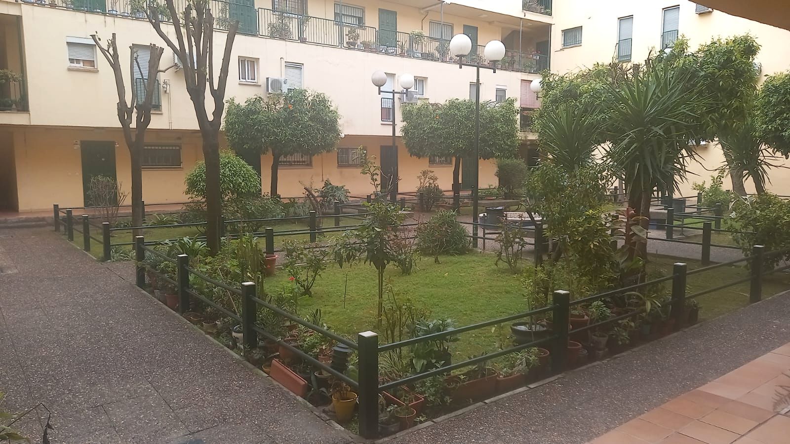 Garden of Flat for sale in  Sevilla Capital  with Air Conditioner, Private garden and Furnished