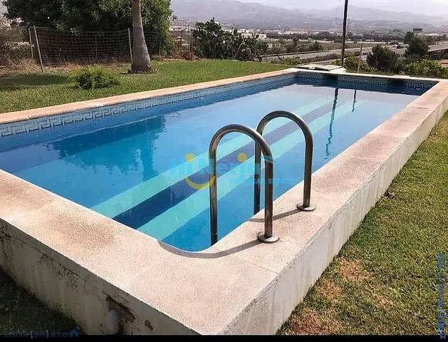 Casa-chalet en Venta en Centro