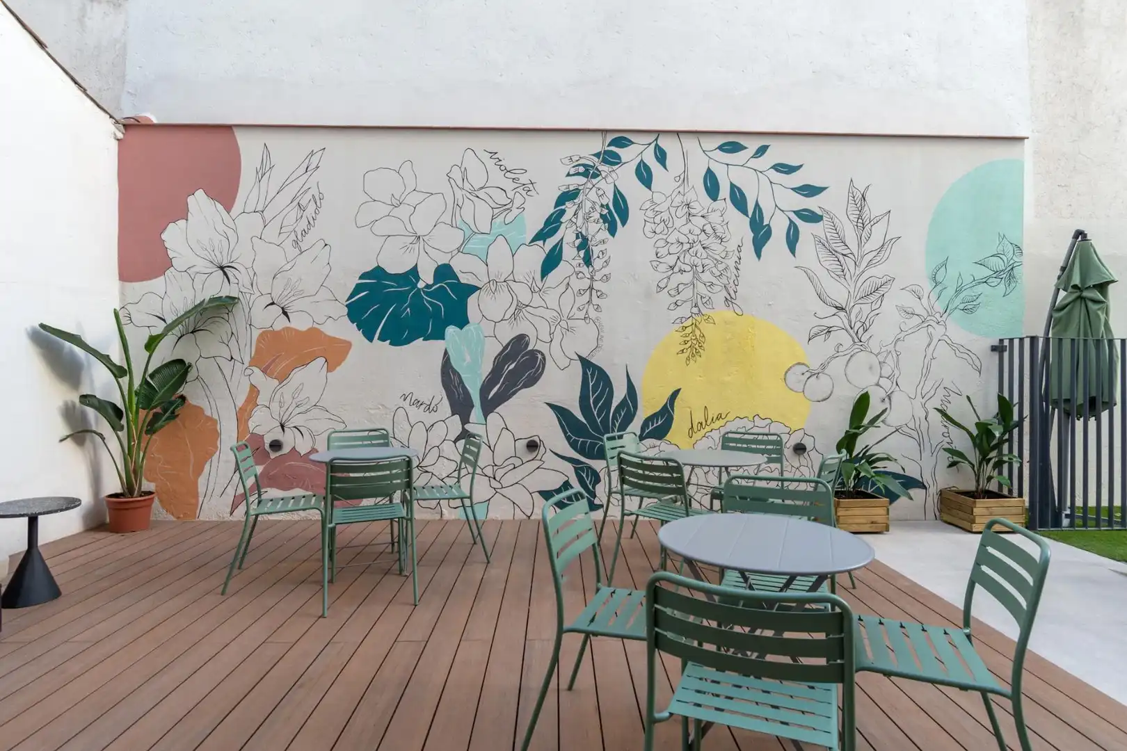 Terraza de Estudio de alquiler en Madrid con Aire acondicionado, Calefacción y Jardín privado