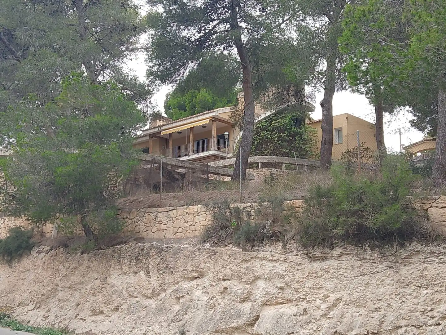 Vista exterior de Casa o xalet en venda en Tibi amb Calefacció, Jardí privat i Terrassa