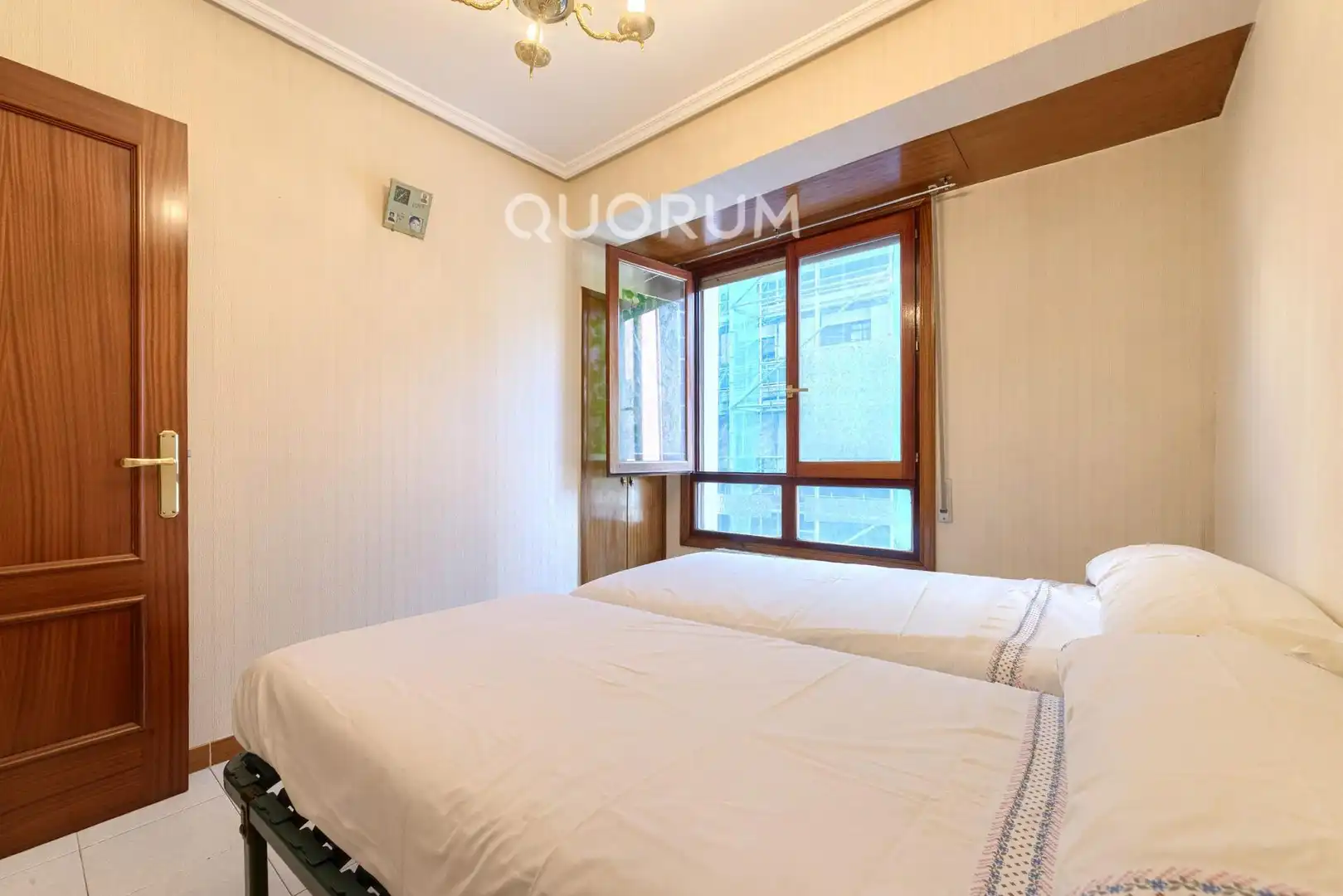 Schlafzimmer von Wohnung zum Verkauf in Basauri  mit Heizung und Balkon