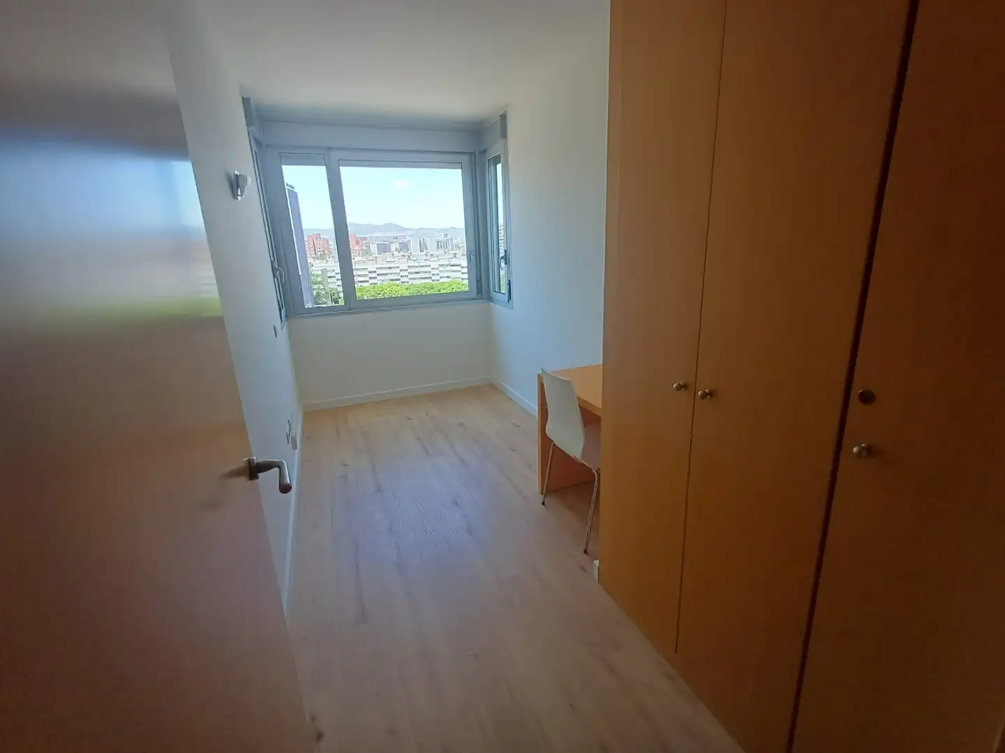 Habitación de Piso en venta en Sant Adrià de Besòs con Aire acondicionado, Calefacción y Jardín privado