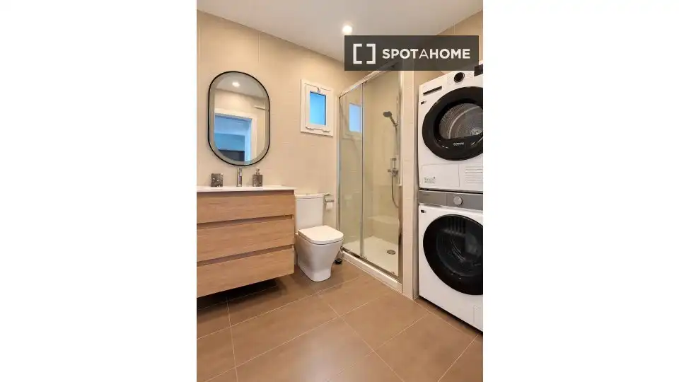 Bathroom of Flat for rent in Eixample