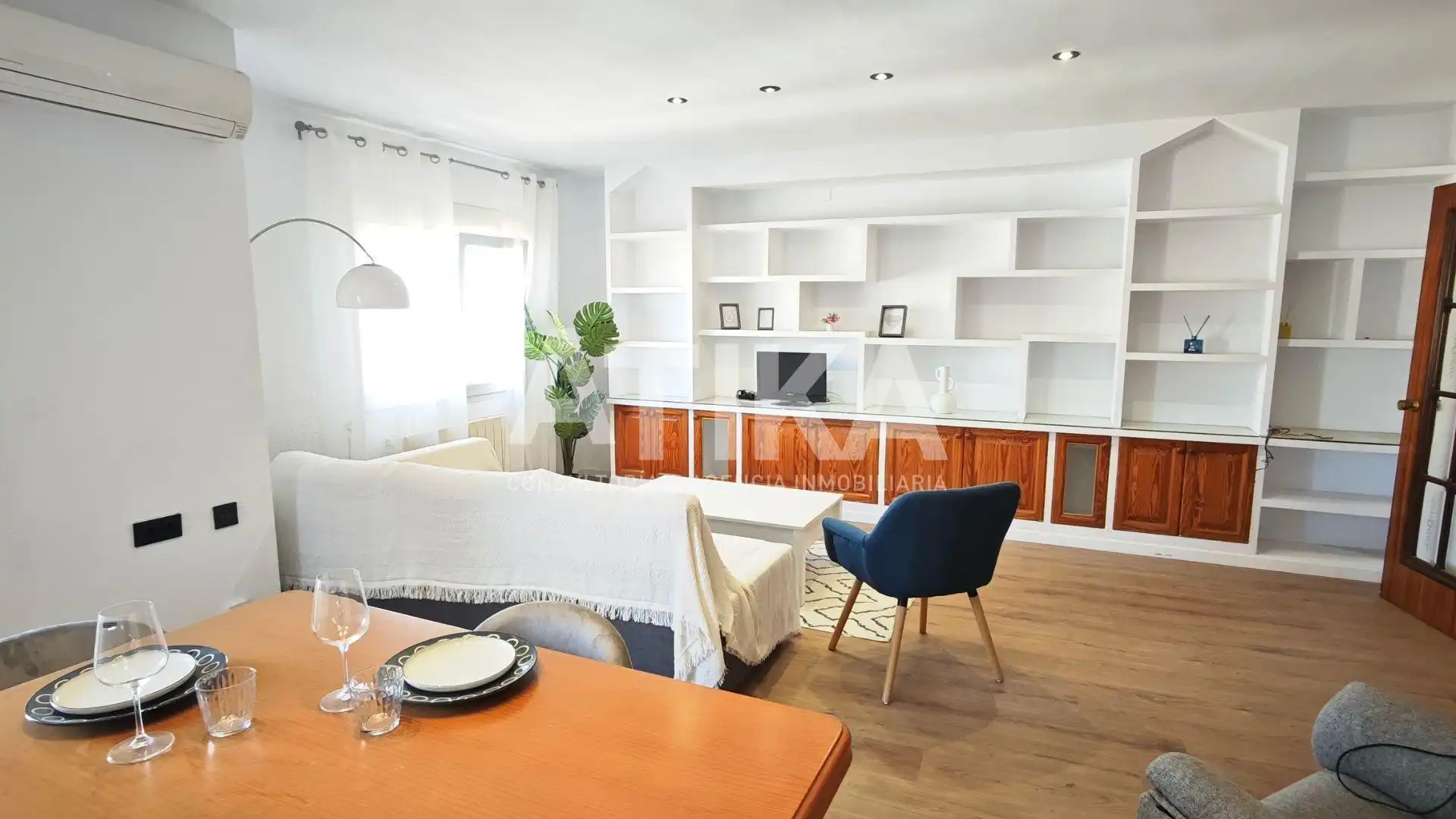 Sala de estar de Piso en venta en Agullent con Aire acondicionado, Calefacción y Parquet
