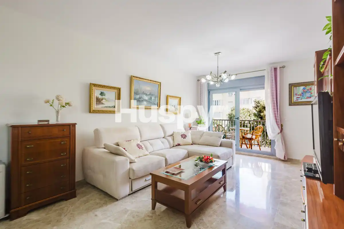 Piso con balcón en venta en Avenida Salvador Dalí