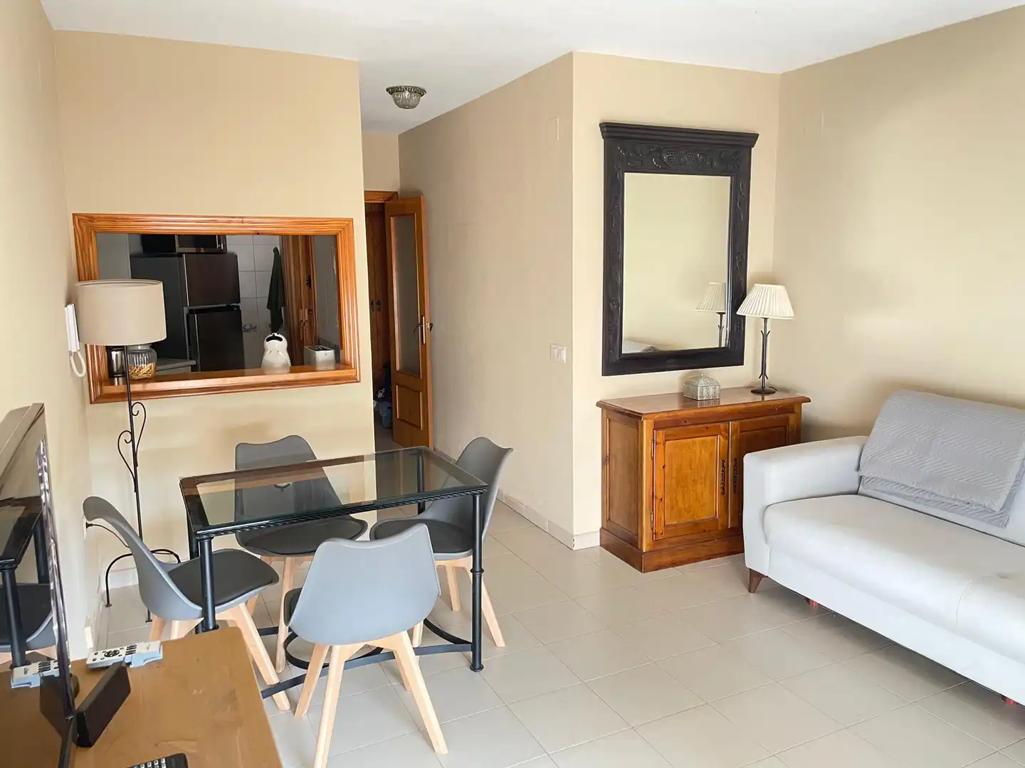 Sala d'estar de Apartament en venda en El Portil amb Terrassa, Moblat i Piscina comunitària