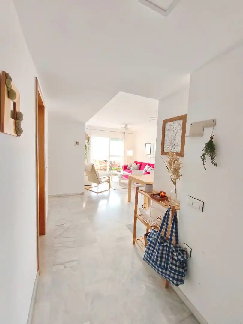 Wohnzimmer von Dachboden zum Verkauf in Almería mit Klimaanlage, Terrasse und Möbliert