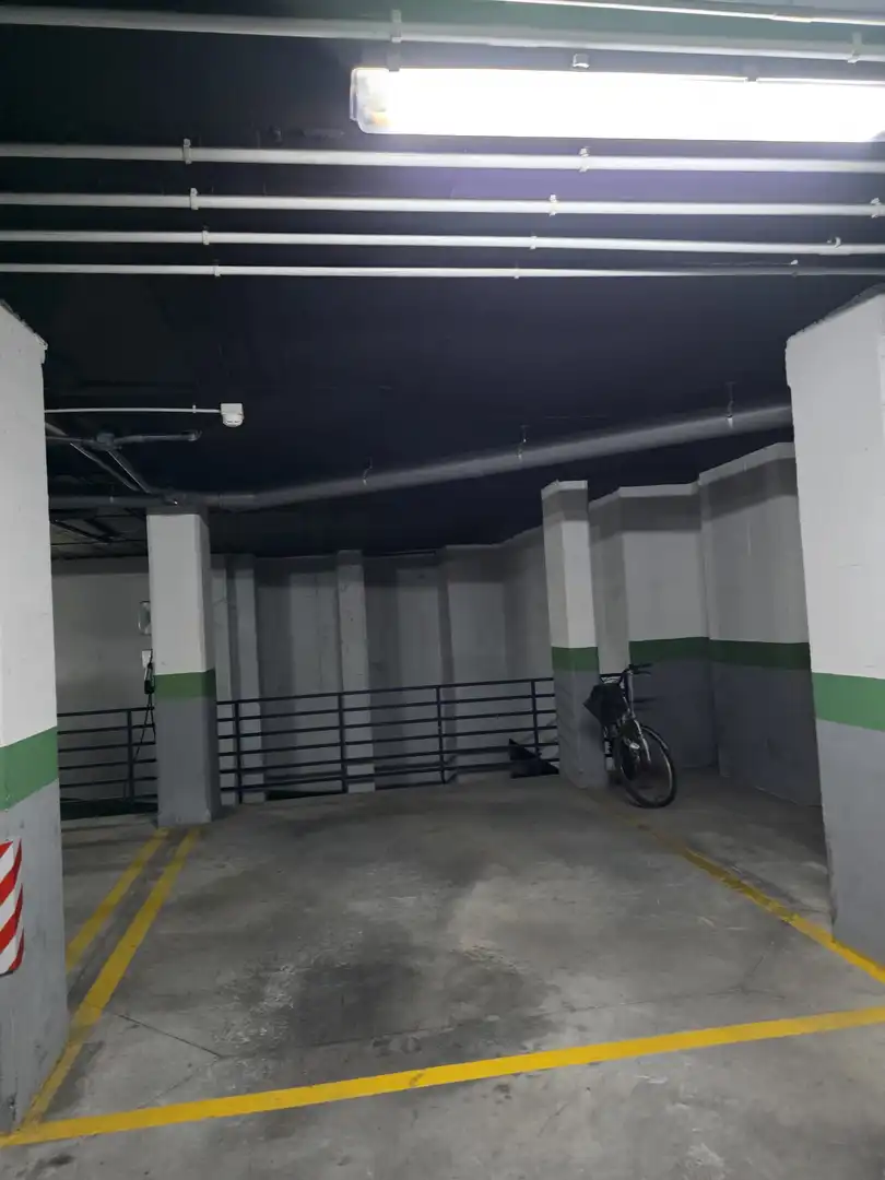 Parkplatz von Dachboden zum Verkauf in Estepona mit Klimaanlage, Heizung und Terrasse