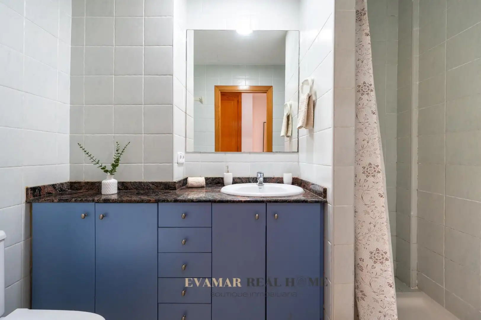 Bathroom of Flat for rent in  Palma de Mallorca  with Heating, Terrace and Furnished