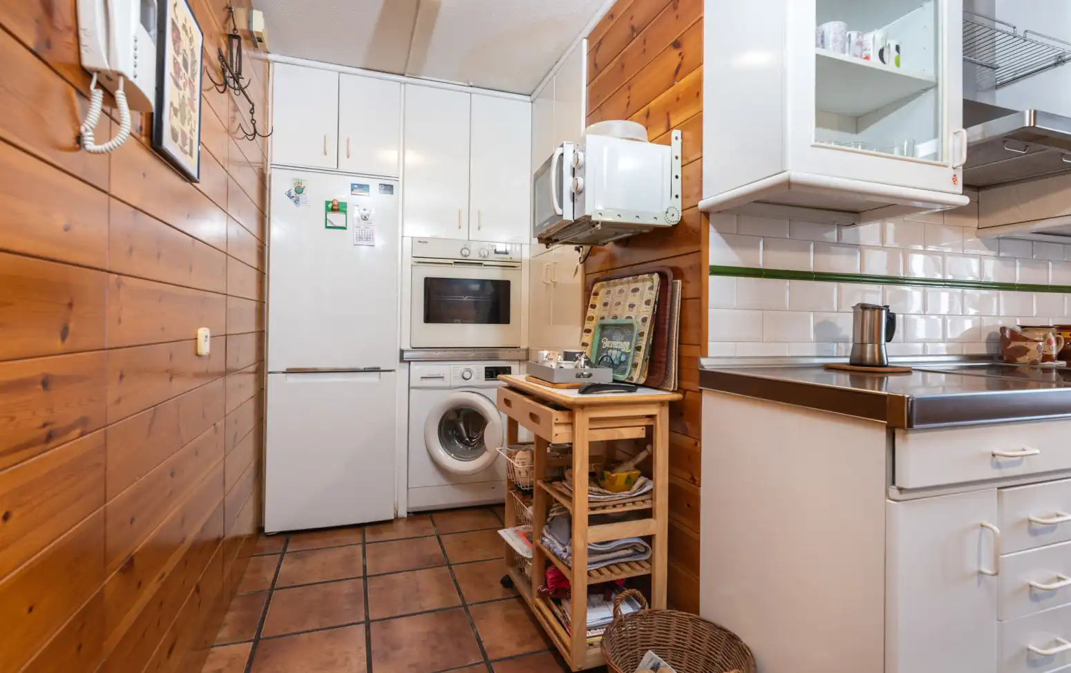 Cuina de Pis en venda en Oviedo  amb Calefacció, Parquet i Traster