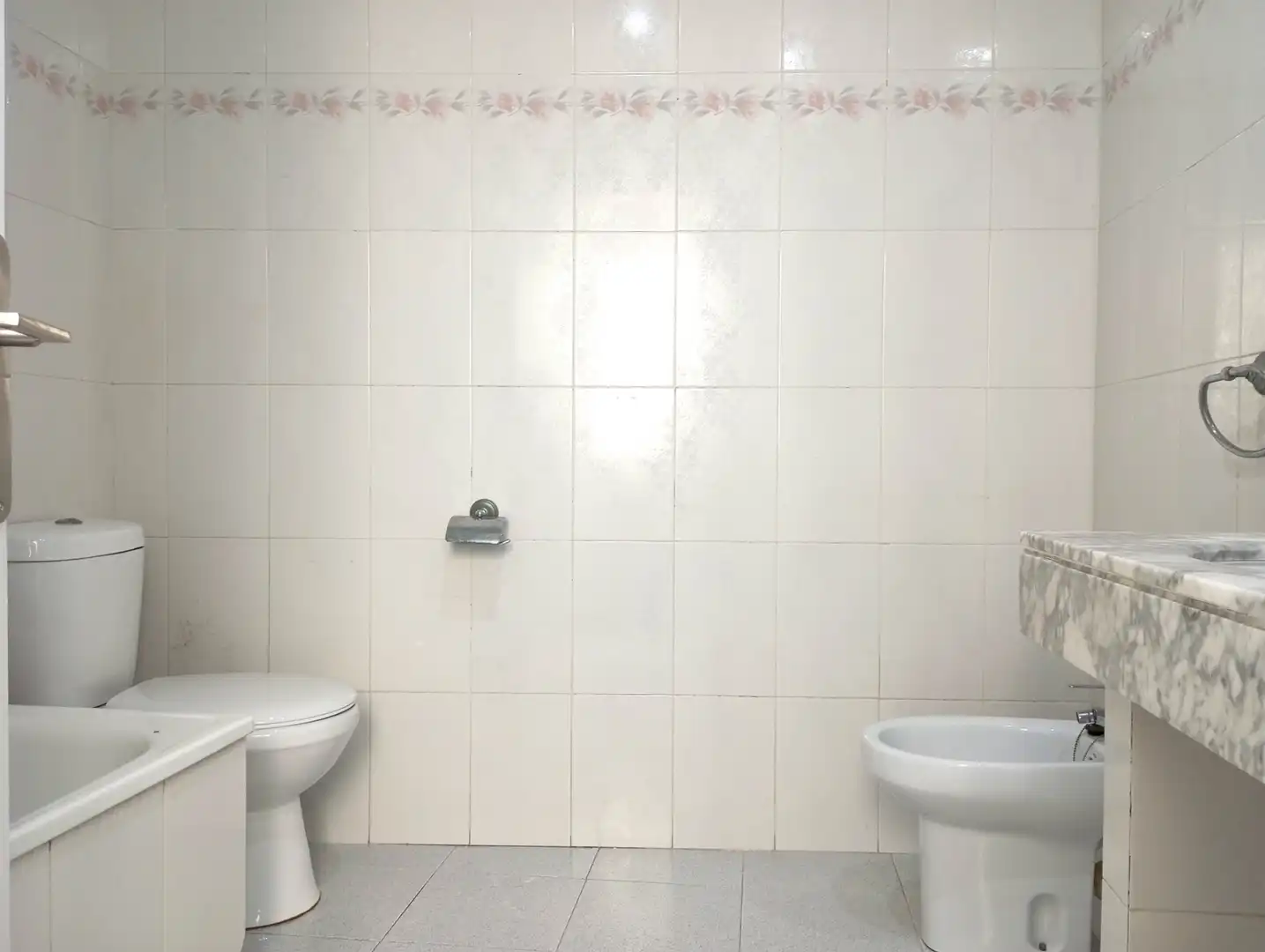 Baño de Piso en venta en Salt con Calefacción, Trastero y Horno