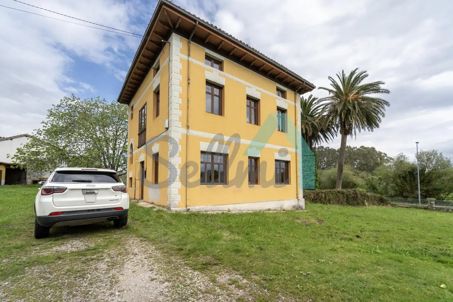 Vista exterior de Casa o chalet en venta en Llanes con Calefacción, Jardín privado y Parquet