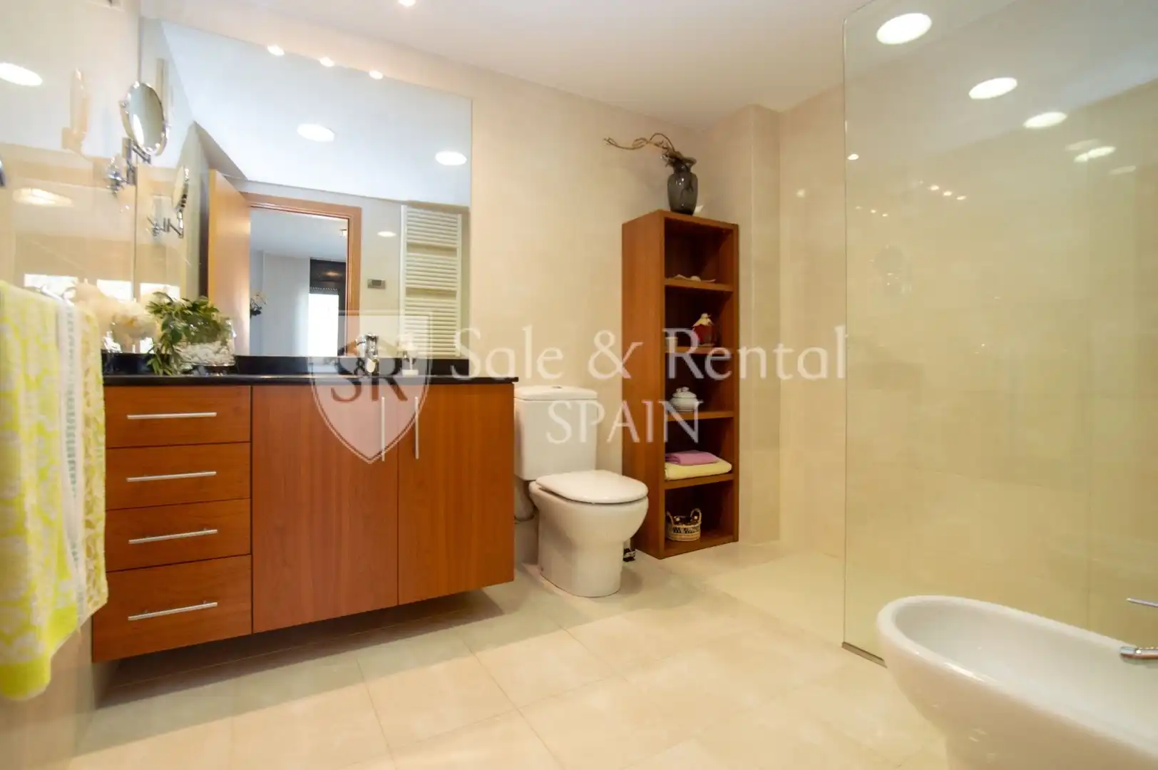 Badezimmer von Wohnung zum Verkauf in Tossa de Mar mit Klimaanlage, Heizung und Terrasse