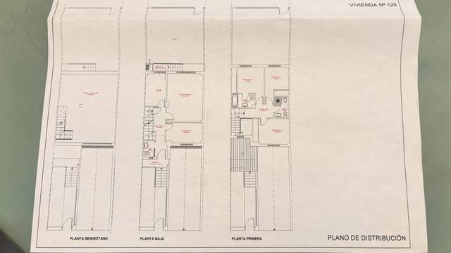 Casa adosada en Venta en Avenida Castilla y León en Monterrubio de Armuña