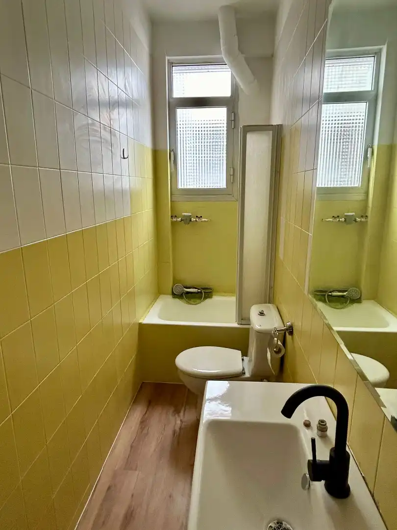 Badezimmer von Wohnung zur Miete in Zaragoza mit Heizung, Parkett und Möbliert
