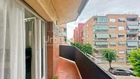 Vista exterior de Pis en venda en Premià de Mar amb Aire condicionat, Jardí privat i Terrassa